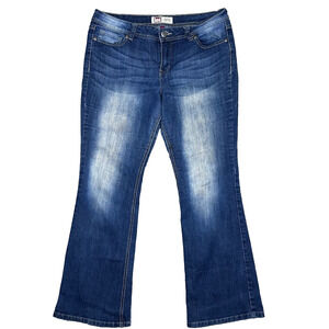 LEI Sophia Womens Hipster Flareed Jeans Size 15 Regular Fit Stone Wash Denim